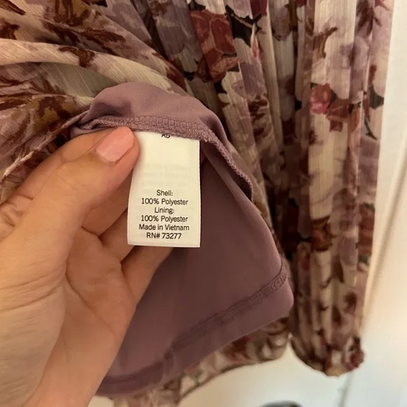 Lauren Conrad blouse - Picture 4 of 5